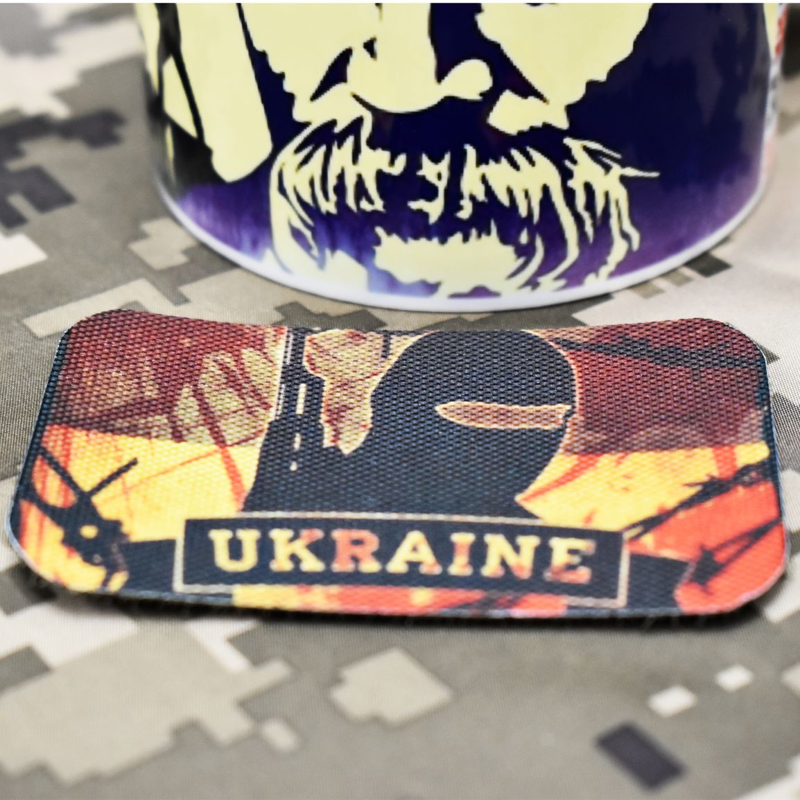 Шеврон "UKRAINE воїн в масці ", 50х70мм